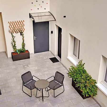 Hotel Cocoon Saint-Ouen  Bagian luar foto